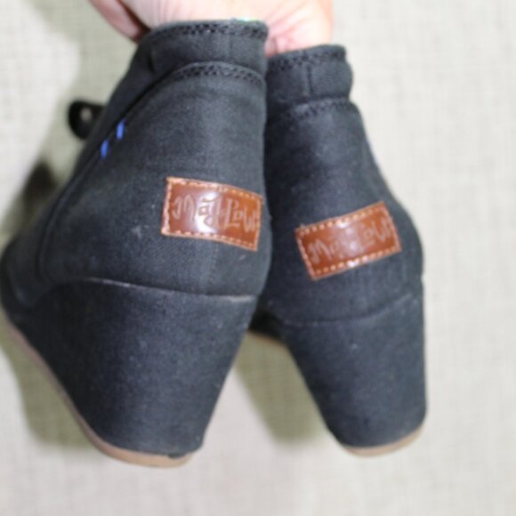 Mad Love Size 9 Canvas Lift Ankle Booties - Picture 5 of 6